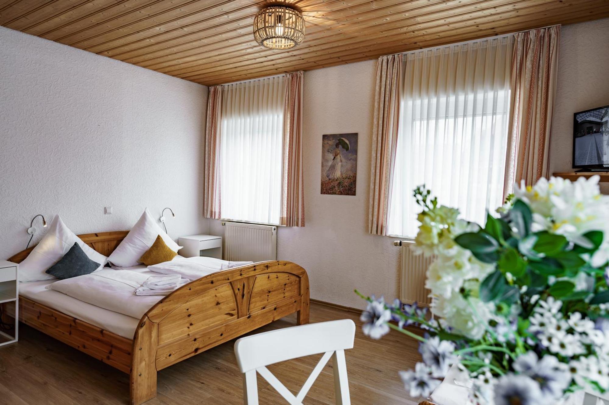 Landgasthof Ochsen Neresheim Экстерьер фото