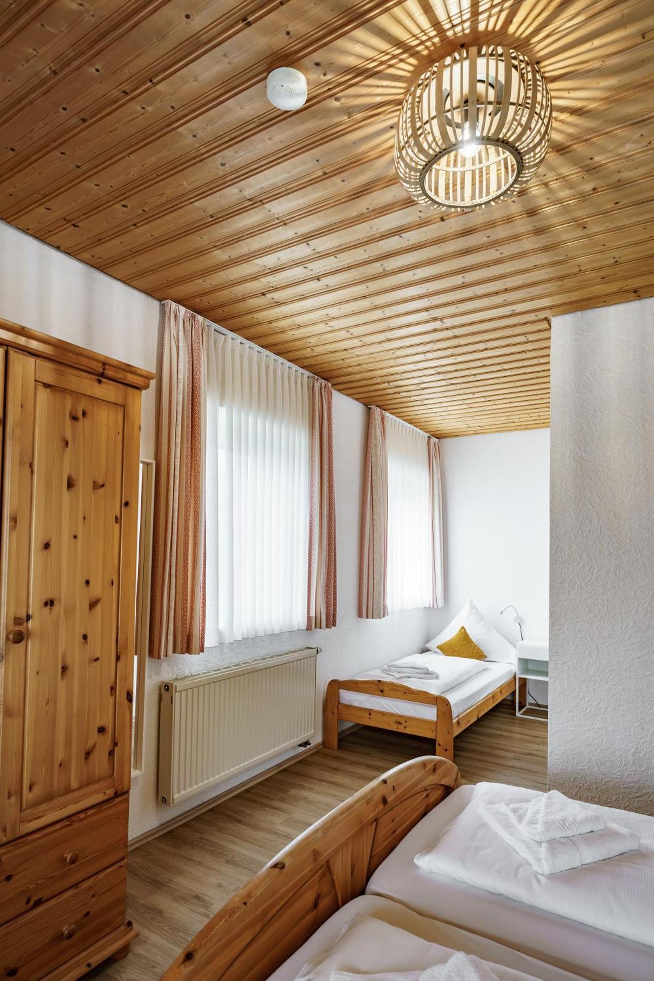 Landgasthof Ochsen Neresheim Экстерьер фото